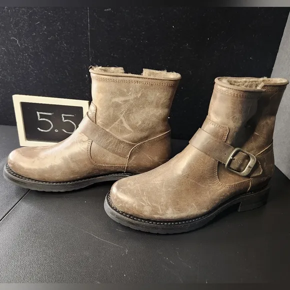 Frye NWT 5.5 Veronica weatherproof shearling lined distressed low biker boots
