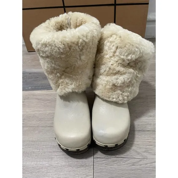 Frye - Shearling Boots / Cream &amp; Wood / size 6 B