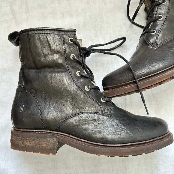 Frye Shearling Lined Valerie Lace Up Combat Ankle Black Leather Boots Size 10