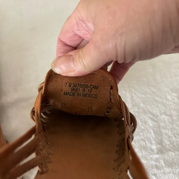 Frye Woman’s Heather Huarache Sandals Tan Sz 7 B