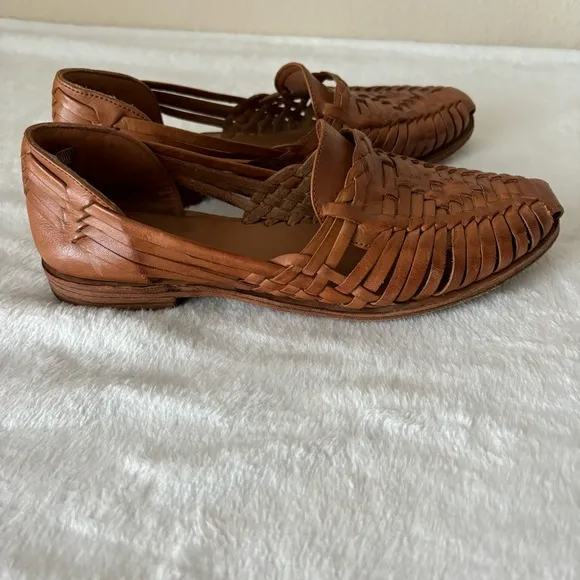 Frye Woman’s Heather Huarache Sandals Tan Sz 7 B
