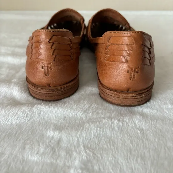 Frye Woman’s Heather Huarache Sandals Tan Sz 7 B