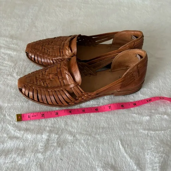 Frye Woman’s Heather Huarache Sandals Tan Sz 7 B