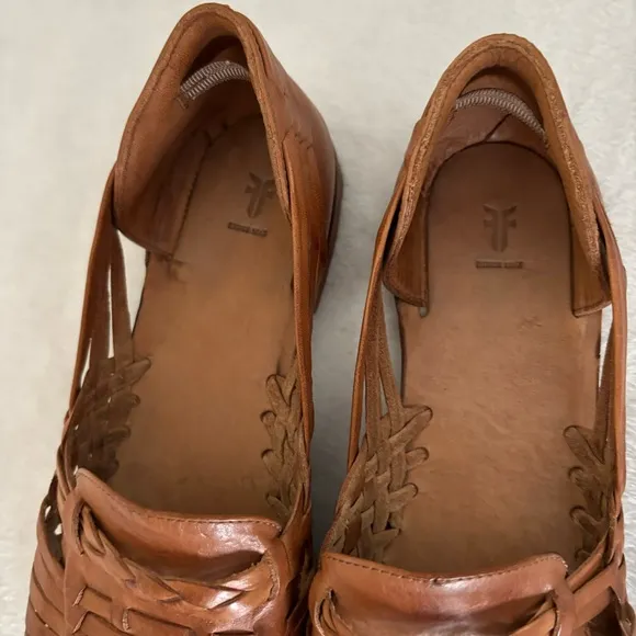 Frye Woman’s Heather Huarache Sandals Tan Sz 7 B