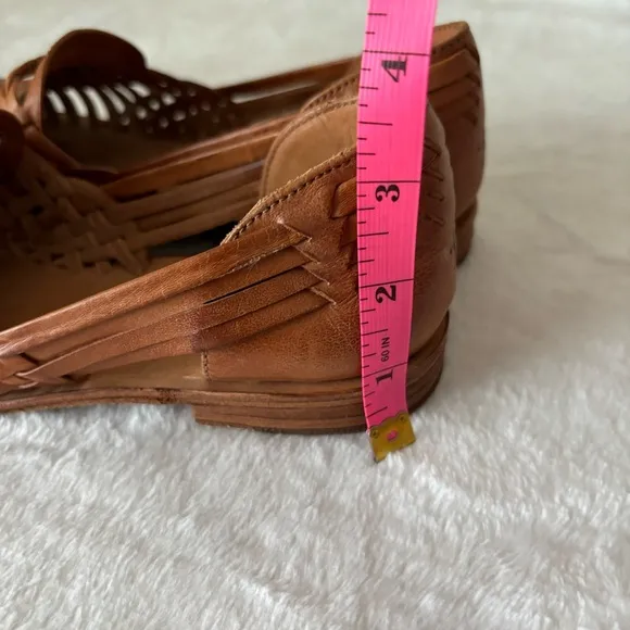 Frye Woman’s Heather Huarache Sandals Tan Sz 7 B