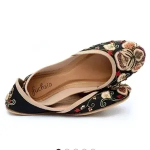 Fuchsia Brand Handmade Beaded Embroidered “Magnifique” Flats EUC
