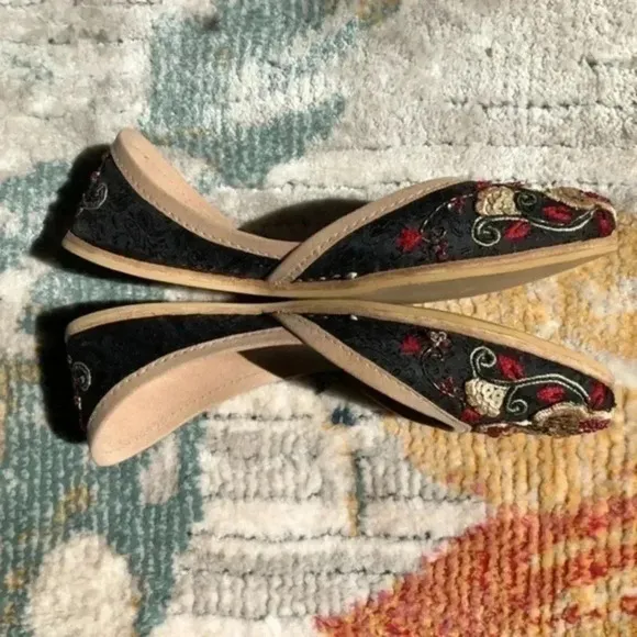 Fuchsia Brand Handmade Beaded Embroidered “Magnifique” Flats EUC