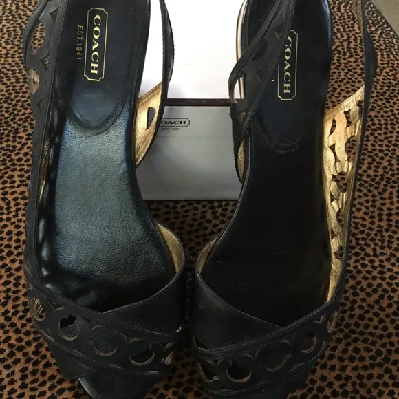 Fun Coach slingback flats!