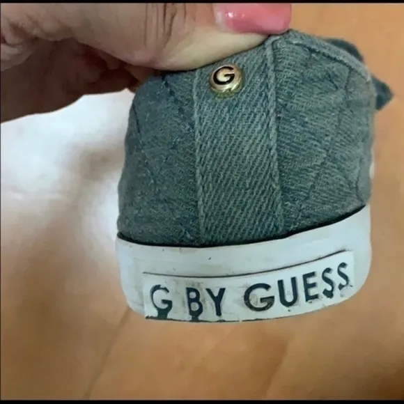 G by Guess Blue casual sneakers size 7M