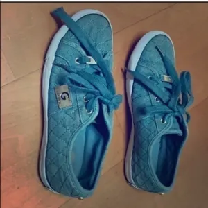 G by Guess Blue casual sneakers size 7M