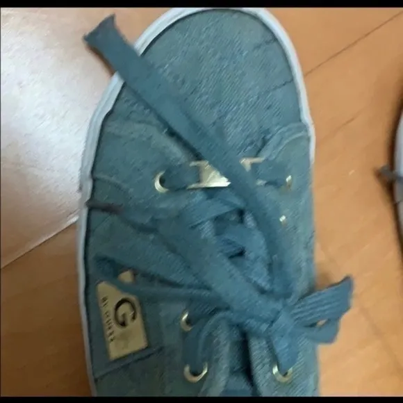 G by Guess Blue casual sneakers size 7M