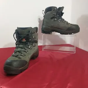 Garmont Dakota Mens SZ 5.5 Hiking Boots - Vibram Soles