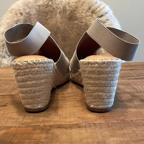 Gentle Souls by Kenneth Cole Colleen Espadrille Wedge Sandals