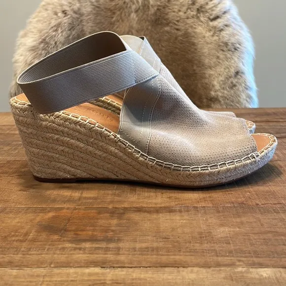 Gentle Souls by Kenneth Cole Colleen Espadrille Wedge Sandals