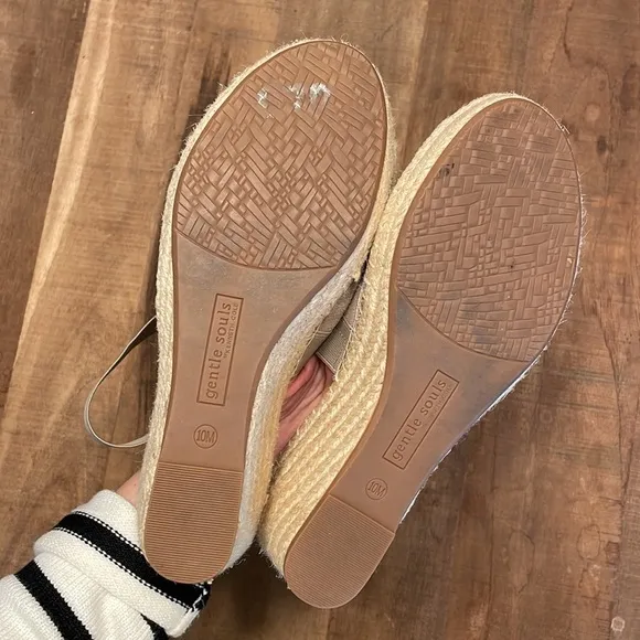 Gentle Souls by Kenneth Cole Colleen Espadrille Wedge Sandals