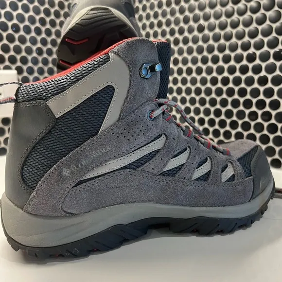 Gently Worn size 10 Colombia high top Work/Hiking Boots