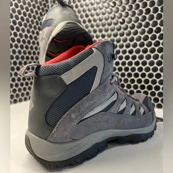 Gently Worn size 10 Colombia high top Work/Hiking Boots