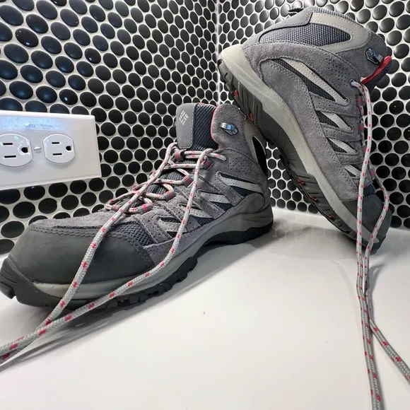 Gently Worn size 10 Colombia high top Work/Hiking Boots