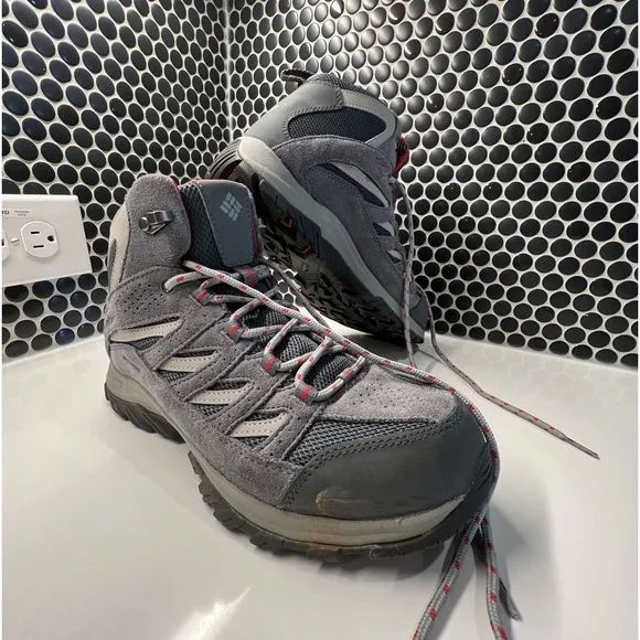 Gently Worn size 10 Colombia high top Work/Hiking Boots