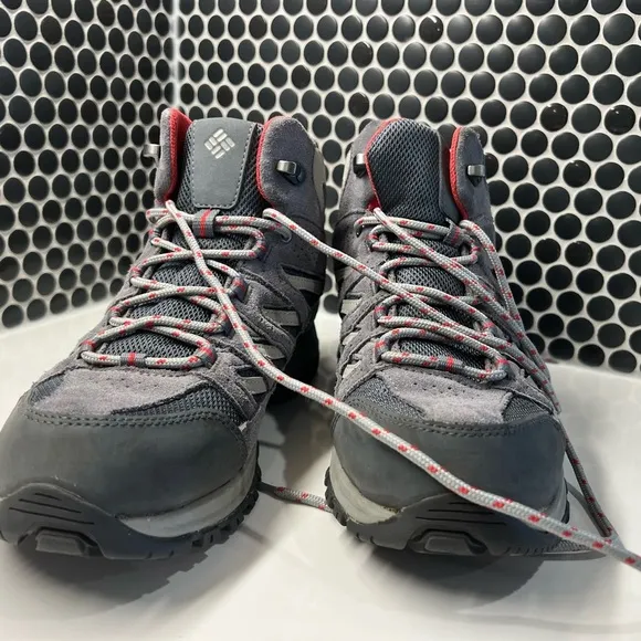 Gently Worn size 10 Colombia high top Work/Hiking Boots