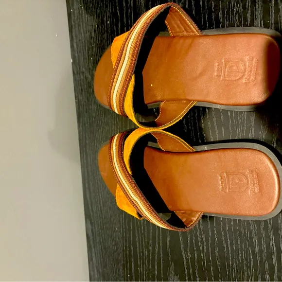 Genuine Handmade Men's  Sandals Brown  &amp; Orange - Size 10