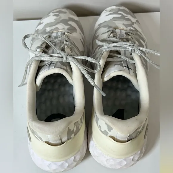 G/FORE Men’s 10.5 MG4 Spikeless Camo Golf Shoe Gray &amp; White Barely Used