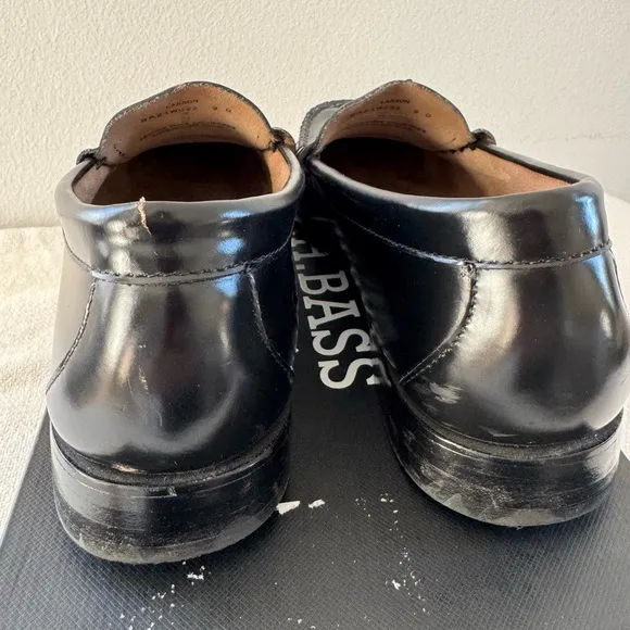 GH Bass Mens Larson Weejuns Loafers Size 9