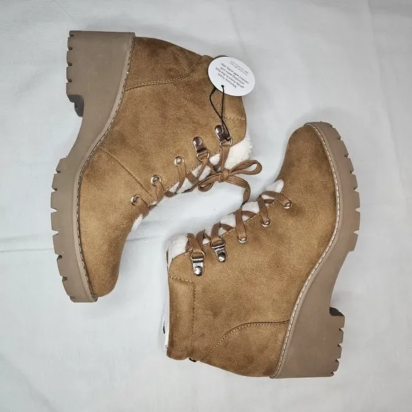 Giani Bernini Valentena Ankle Lugged Sole Combat &amp; Lace-up Boots NWT