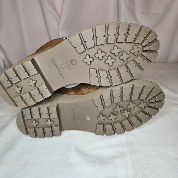 Giani Bernini Valentena Ankle Lugged Sole Combat &amp; Lace-up Boots NWT