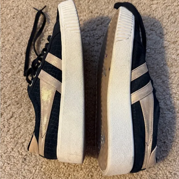 Gola Black and Tan Casual Sneakers