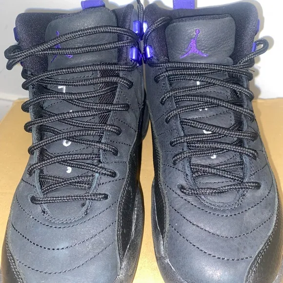 Grade school sz 4.5 jordan retro 12 Black and Concord no box