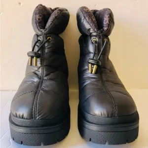 Guess Winter Ankle Snow Boots Womens Size 8.5 Black Leather Puffer Pull On LEEDA