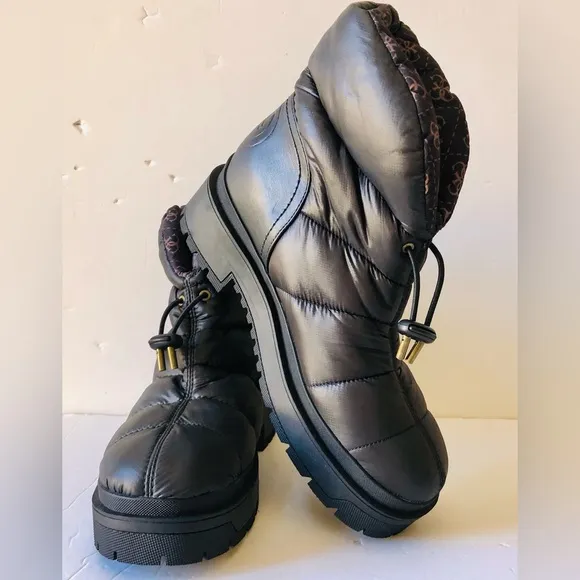 Guess Winter Ankle Snow Boots Womens Size 8.5 Black Leather Puffer Pull On LEEDA