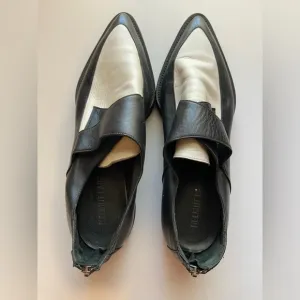 Helmut Lang Black &amp; White Leather Pointed Toe Loafers, Size 10 – Statement Shoes