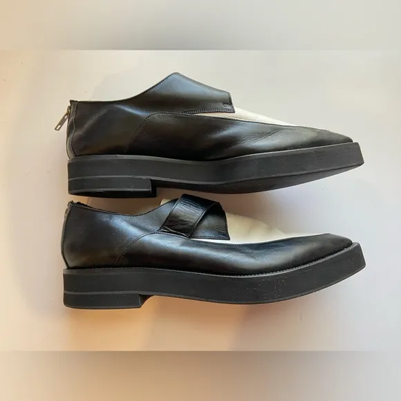 Helmut Lang Black &amp; White Leather Pointed Toe Loafers, Size 10 – Statement Shoes