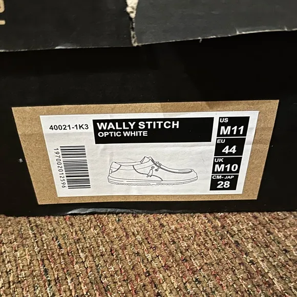 HEY DUDE men’s Wally Stitch Shoes