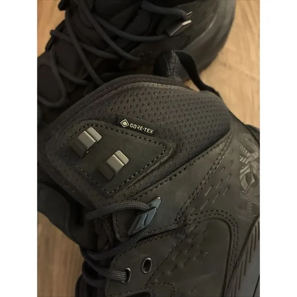 Hoka One One Kaha 2 GTX 1123155/BBLC Mens Black Hiking Boots Sz 8.5 Gore-Tex New