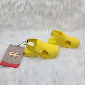 Hunter toddler mesh water sandals.