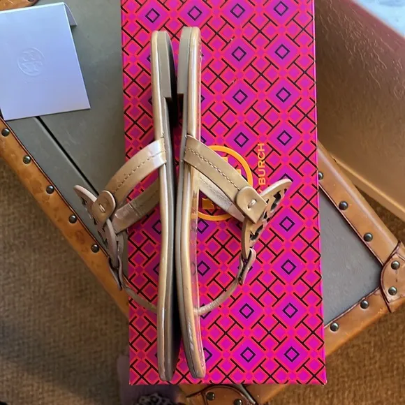 Iconic Tory Burch Miller Sandals TAN Patent Leather