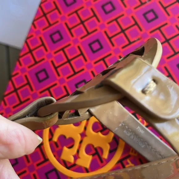 Iconic Tory Burch Miller Sandals TAN Patent Leather