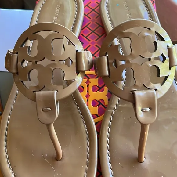 Iconic Tory Burch Miller Sandals TAN Patent Leather