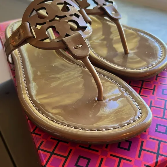 Iconic Tory Burch Miller Sandals TAN Patent Leather