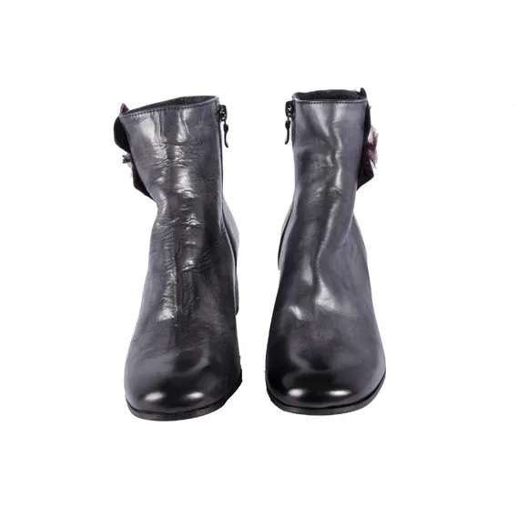 Ink ankle Ankle boots in Black hand dyed leather