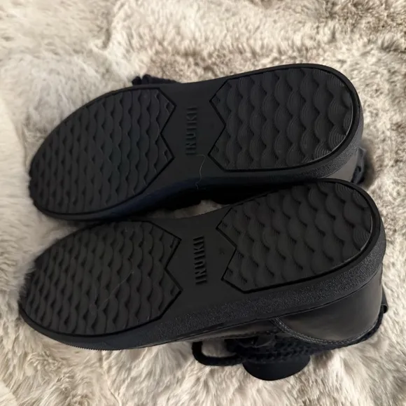INUIKII | NEW IN BOX Shearling Leather Black Classic Sneaker Boots Size 39