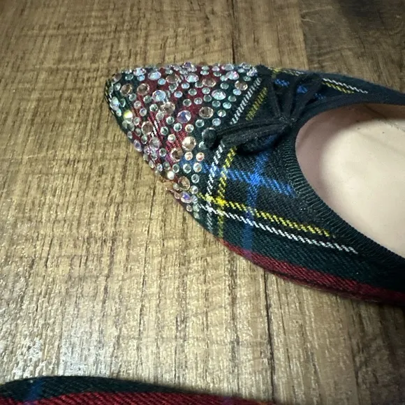 J.CREW GEMMA CRYSTAL-CAP-TOE FLATS Size 9 US in a beautiful plaid print