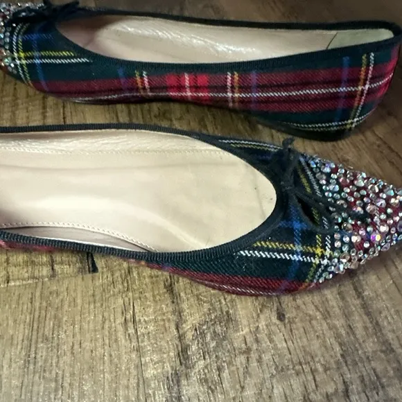 J.CREW GEMMA CRYSTAL-CAP-TOE FLATS Size 9 US in a beautiful plaid print