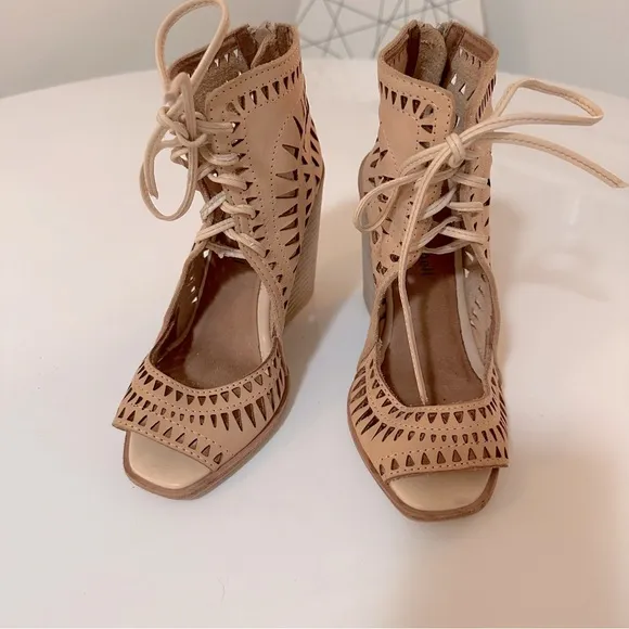 Jeffrey Campbell Laser Cut Rodillo Hi Wedge Lace Up Tan Gladiator Sandal Size 5