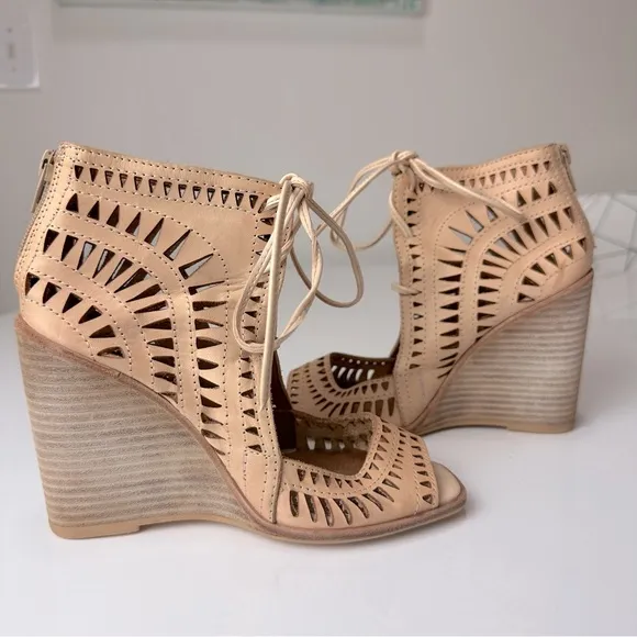 Jeffrey Campbell Laser Cut Rodillo Hi Wedge Lace Up Tan Gladiator Sandal Size 5