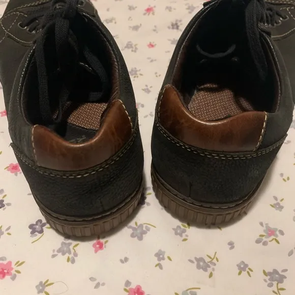Johnston &amp; Murphy sheepskin Men's Black Sneakers size 8