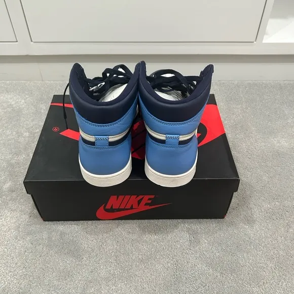 Jordan 1 Retro High Obsidian
